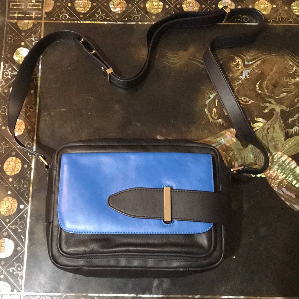 Tila March/Christopher Fischer. Lee Camera Bag